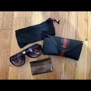 Gucci Unisex 1622/S Aviator Sunglasses and case